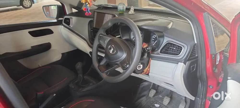 Tata Altroz 1.2 Xe 2021 Petrol