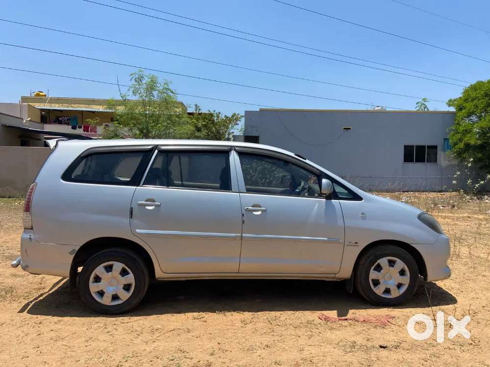 Toyota Innova 2011 Diesel 280545 Km Driven
