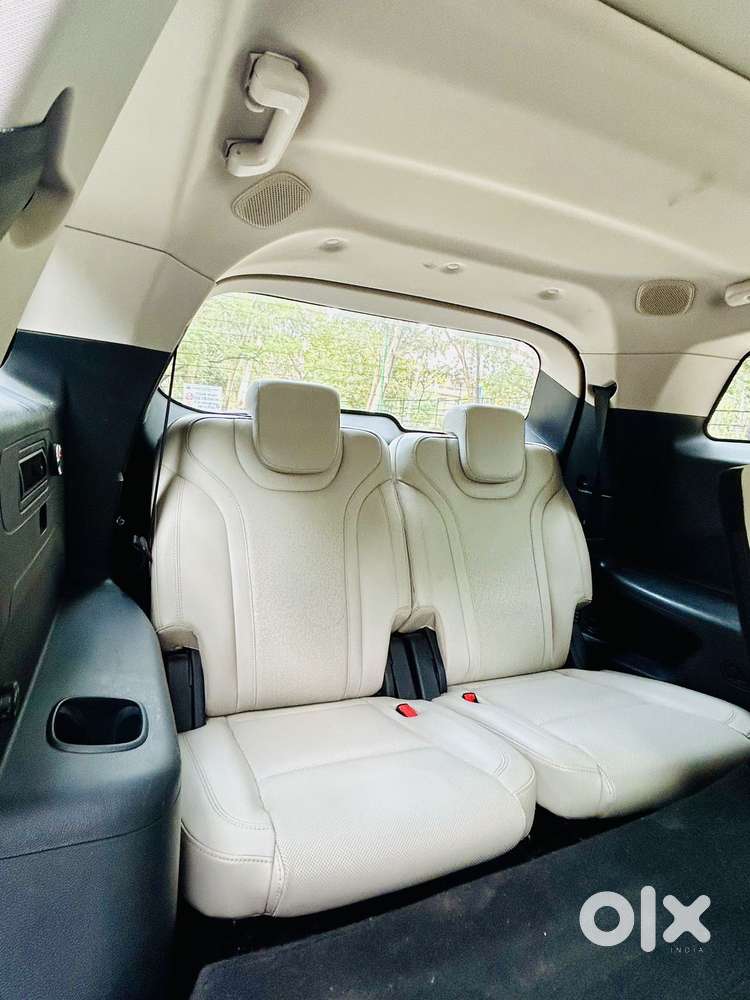 Mahindra Xuv700 2.0 Ax 7 Petrol At Luxury Pack Str, 2022, Petrol