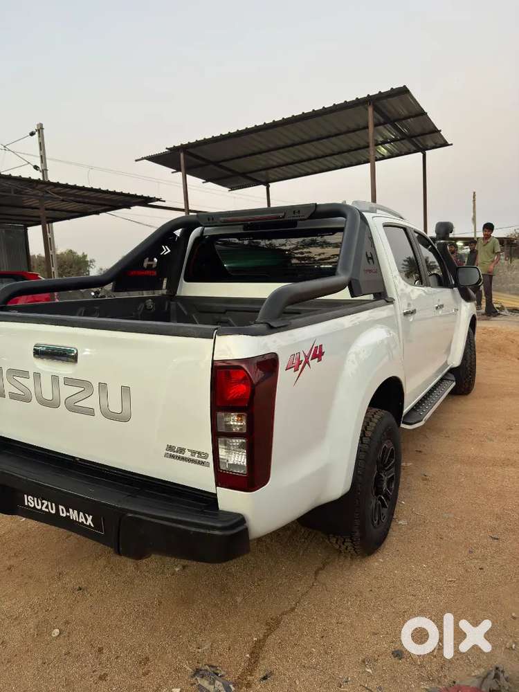 Isuzu V-cross 2018 Diesel Well Maintained