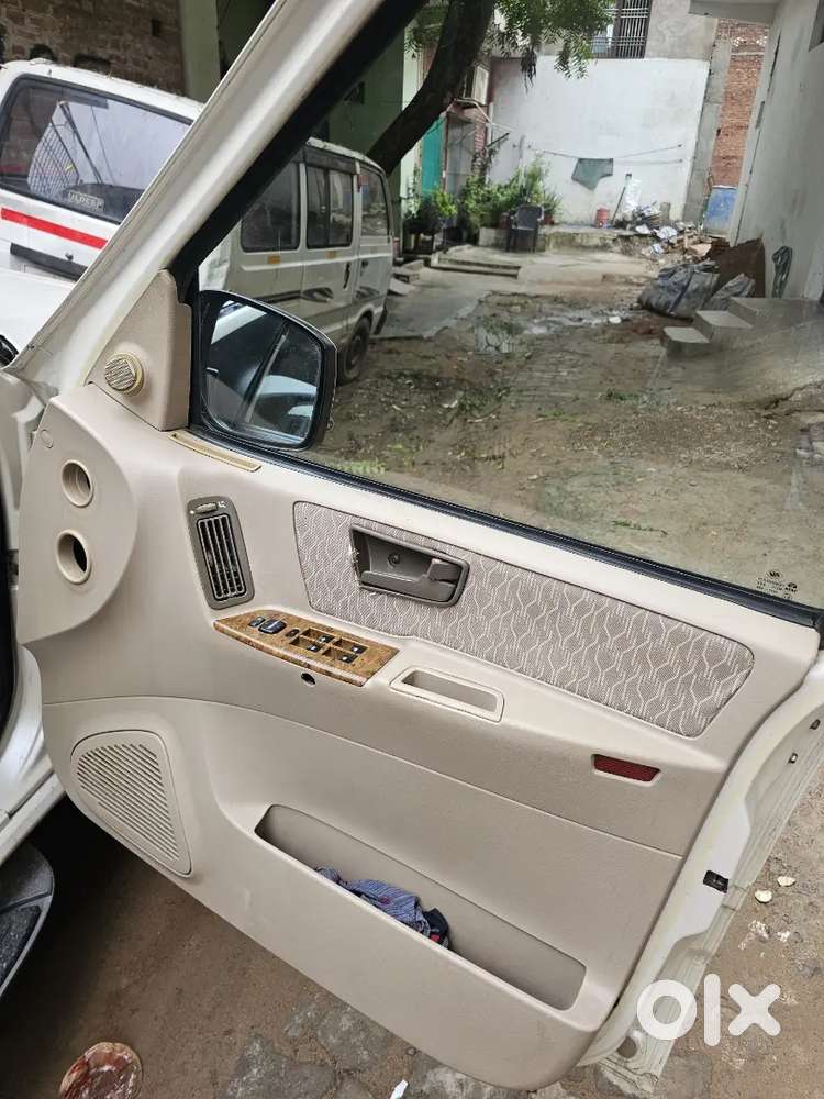 Tata Safari Dicor 2011