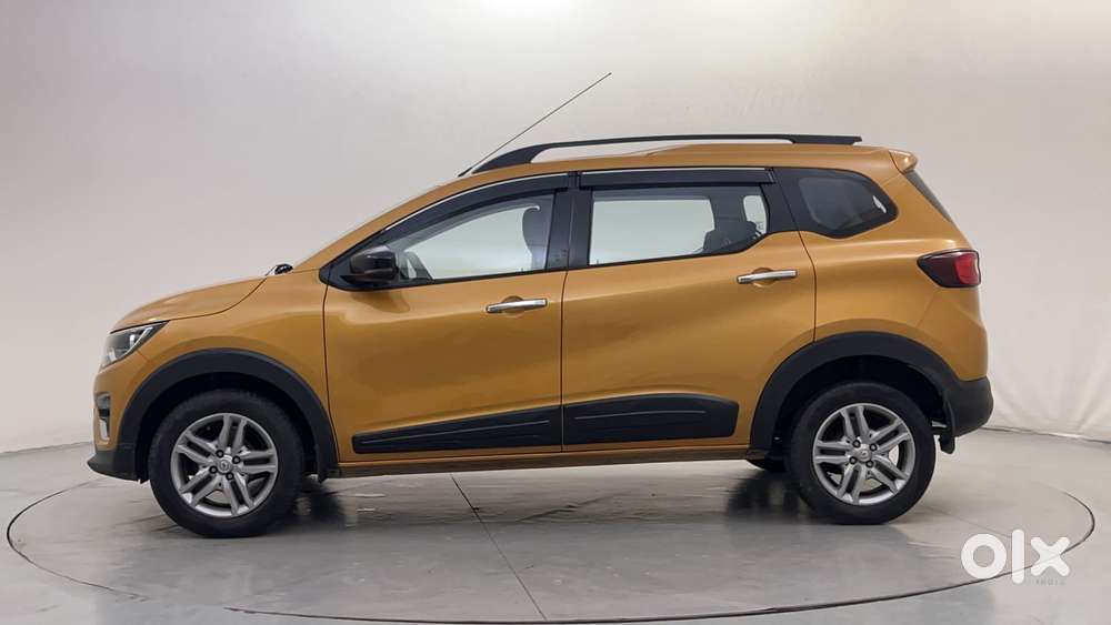 Renault Triber Rxz Easy-r Amt, 2023, Petrol