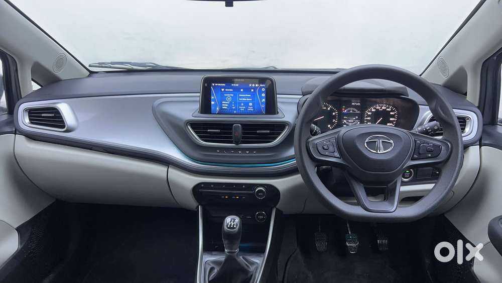 Tata Altroz Xz, 2023, Petrol