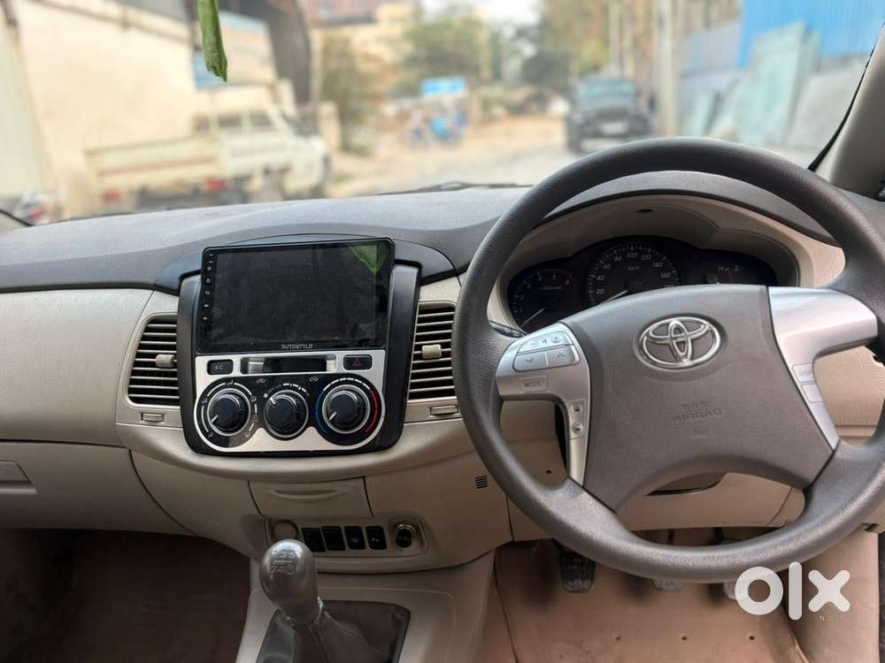 Toyota Innova 2.5 Gx (diesel) 8 Seater Bs Iv, 2013, Diesel
