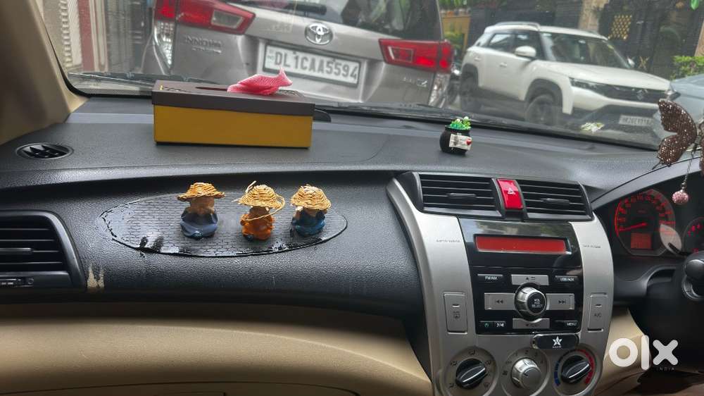 Well-maintained 2011 Honda City Automatic  1st Owner  57k Km