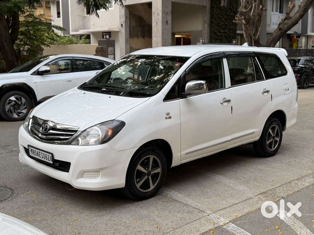 Toyota Innova 2.5 G (diesel) 8 Seater, 2010, Diesel