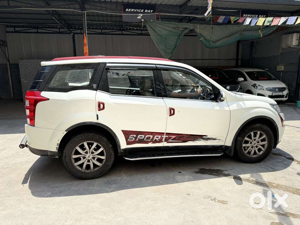 Mahindra Xuv500 2.2 W10 Sportz Edition At, 2017, Diesel