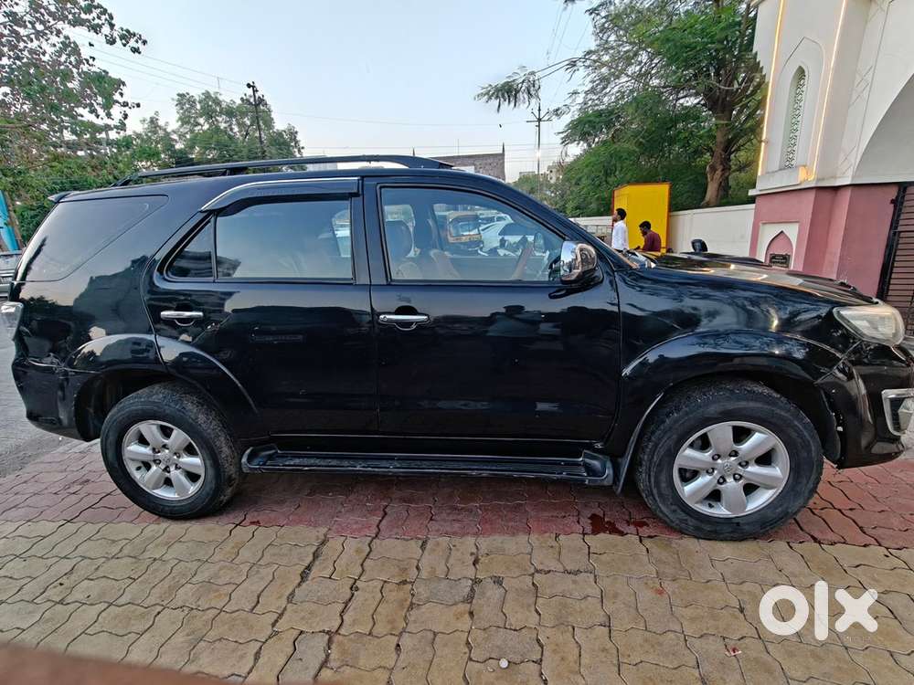 Toyota Fortuner 2010 Model