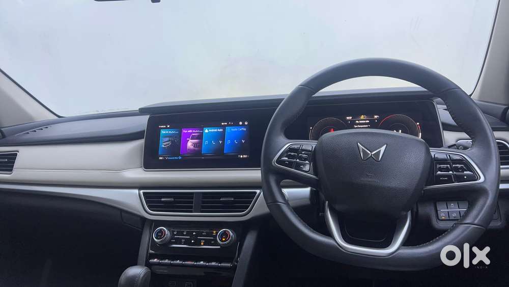 Mahindra Xuv700 2.0 Ax 7 Petrol At Luxury Pack Str, 2022, Petrol