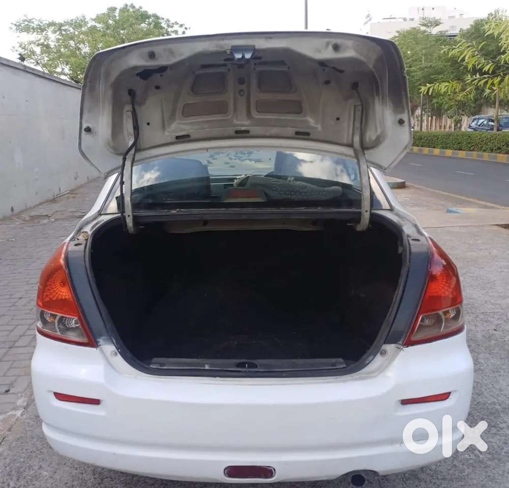 Maruti Swift Dzire 2016 Diesel Tour K.m 74000 Running