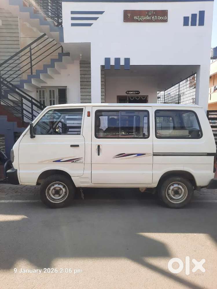 Maruti Suzuki Omni White Color