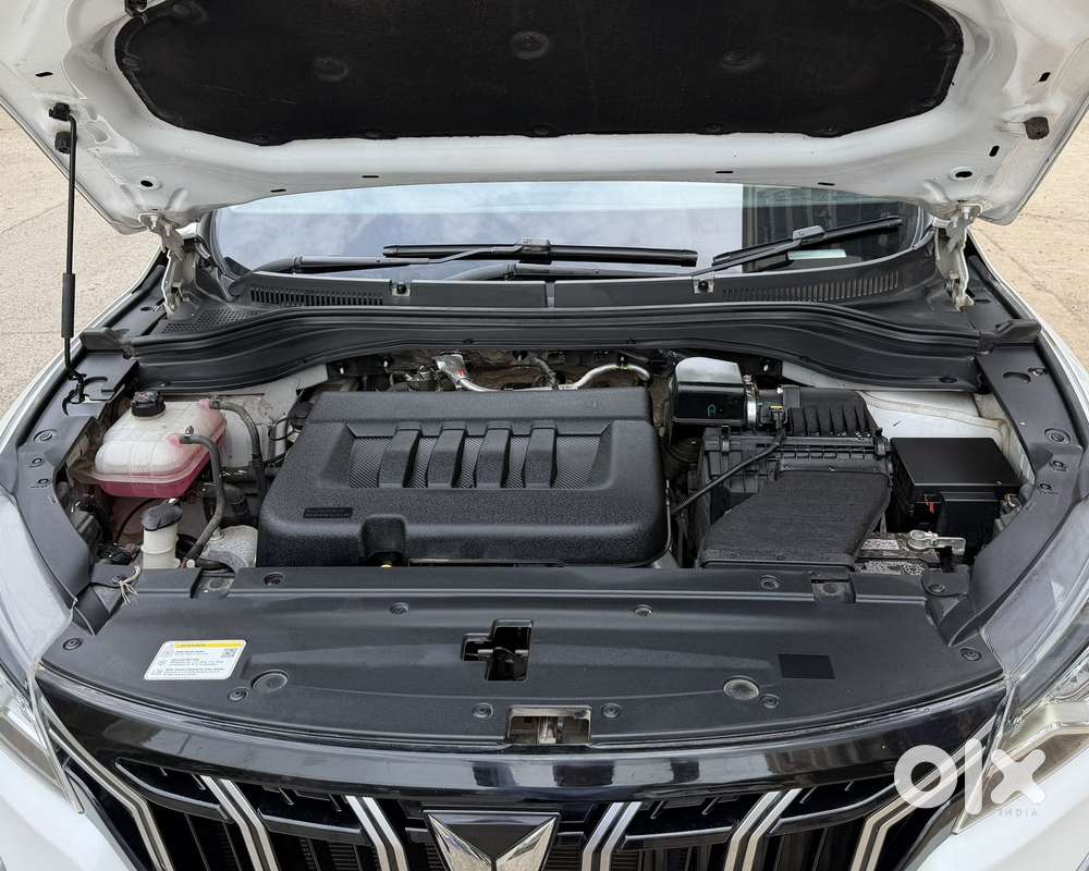 Mahindra Xuv700 2.2 Ax 7 Diesel At Str, 2025, Diesel