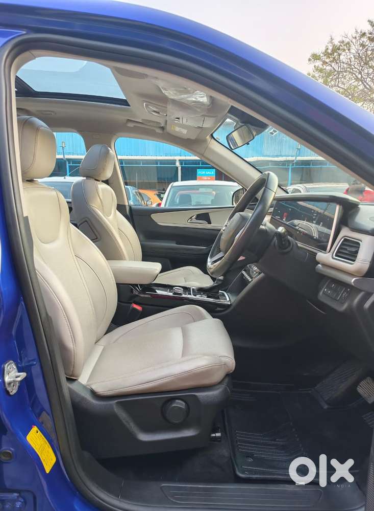 Mahindra Xuv700 2.2 Ax 7 Diesel At Luxury Pack Str, 2023, Diesel