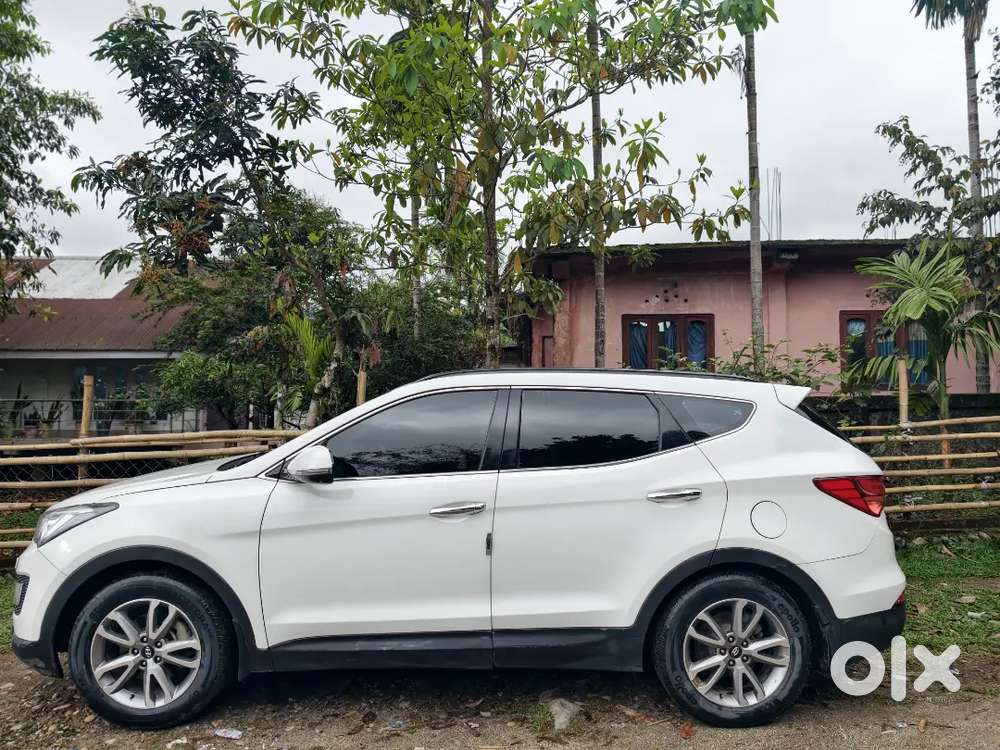 Hyundai Santa Fe 2016 Diesel Automatic, 70631 Km Driven