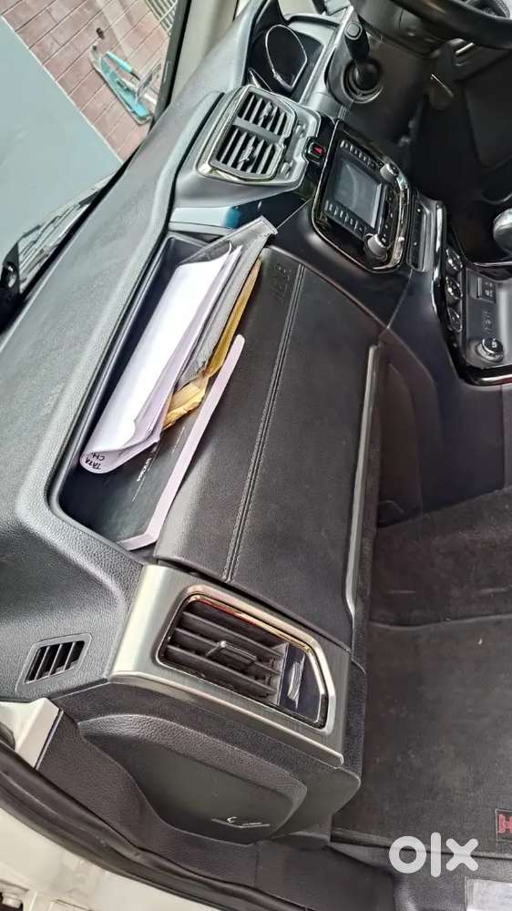Automatic Tata Hexa 2017