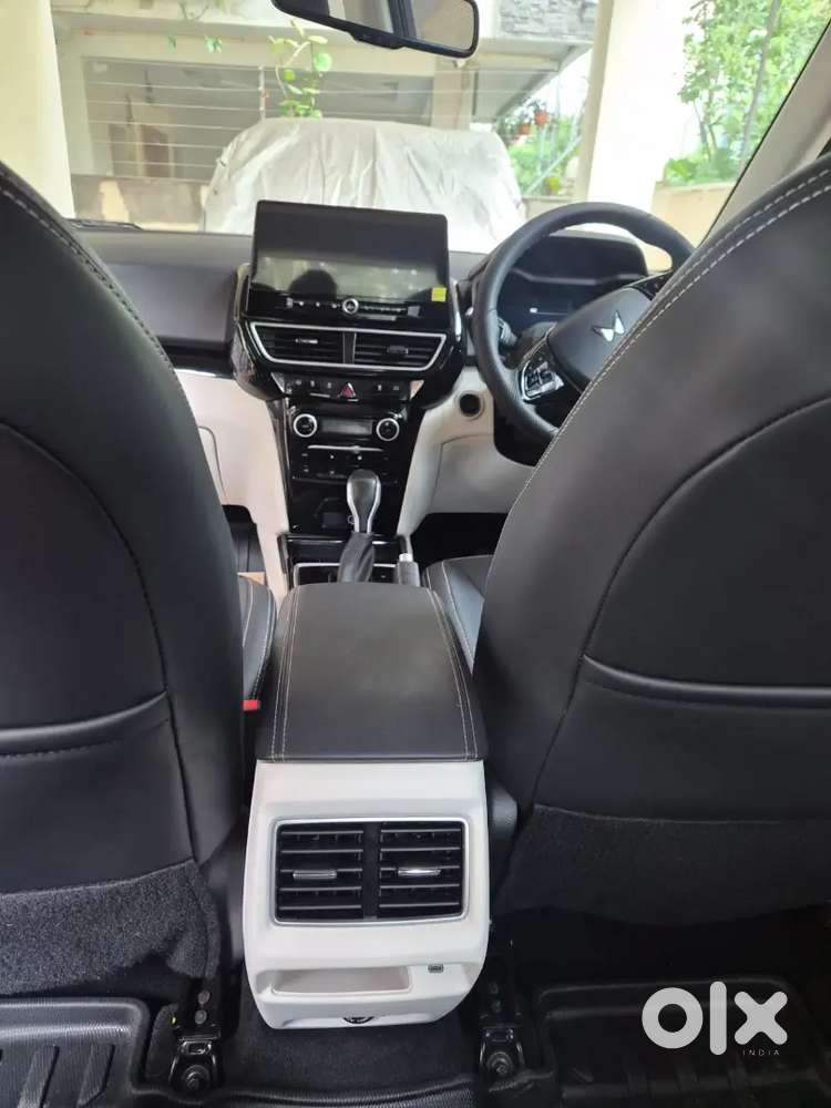 Mahindra Xuv 3xo Revx Petrol 2025