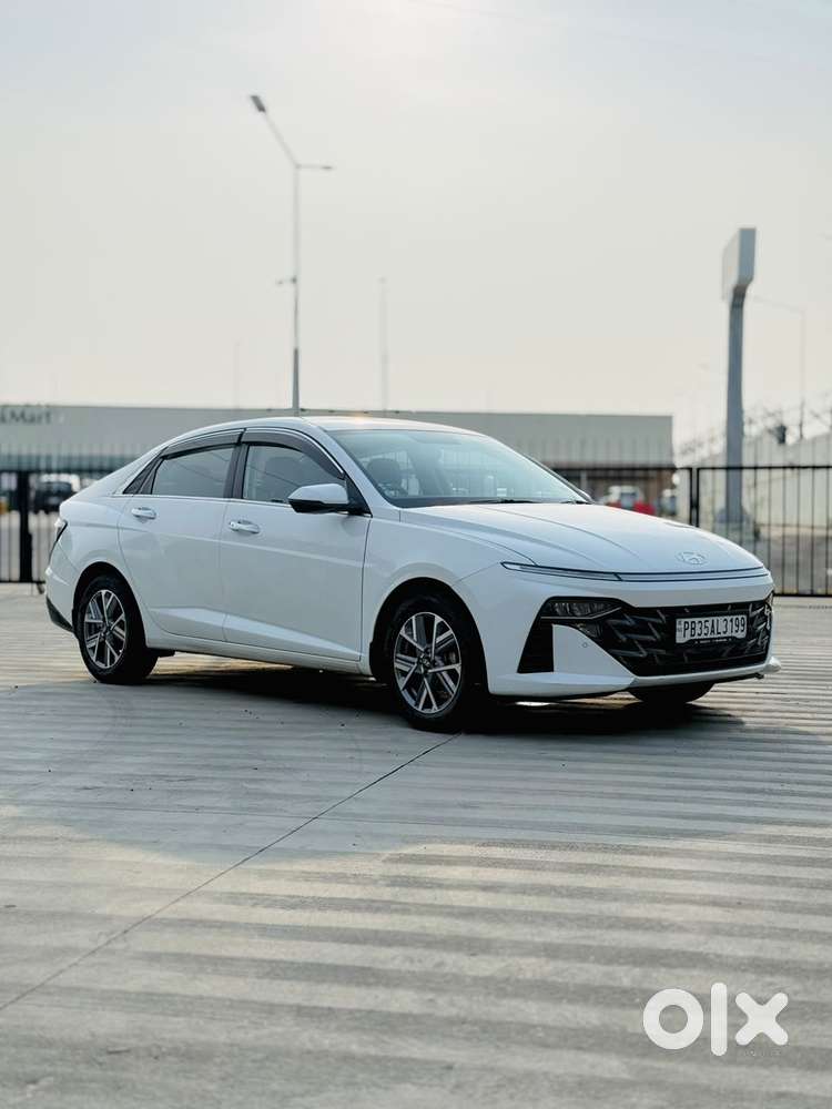 Hyundai Verna 1.5 Sx Petrol Mt, 2023, Petrol