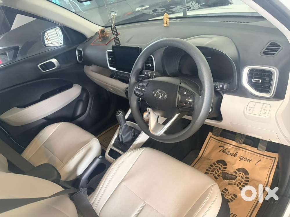 Hyundai Venue Petrol 2022