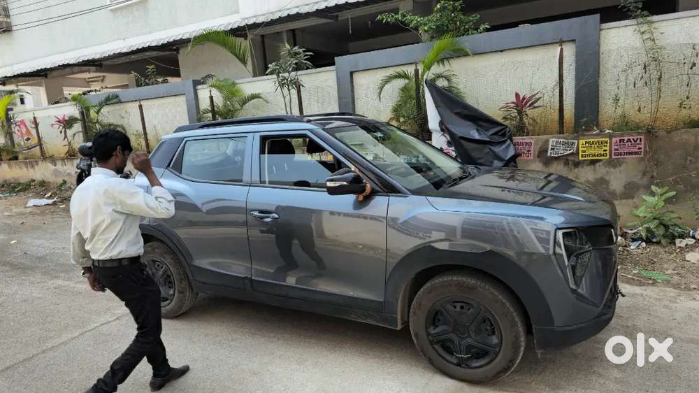 Mahindra Xuv 3xo Mx1 2025 Petrol 12000 Km Driven