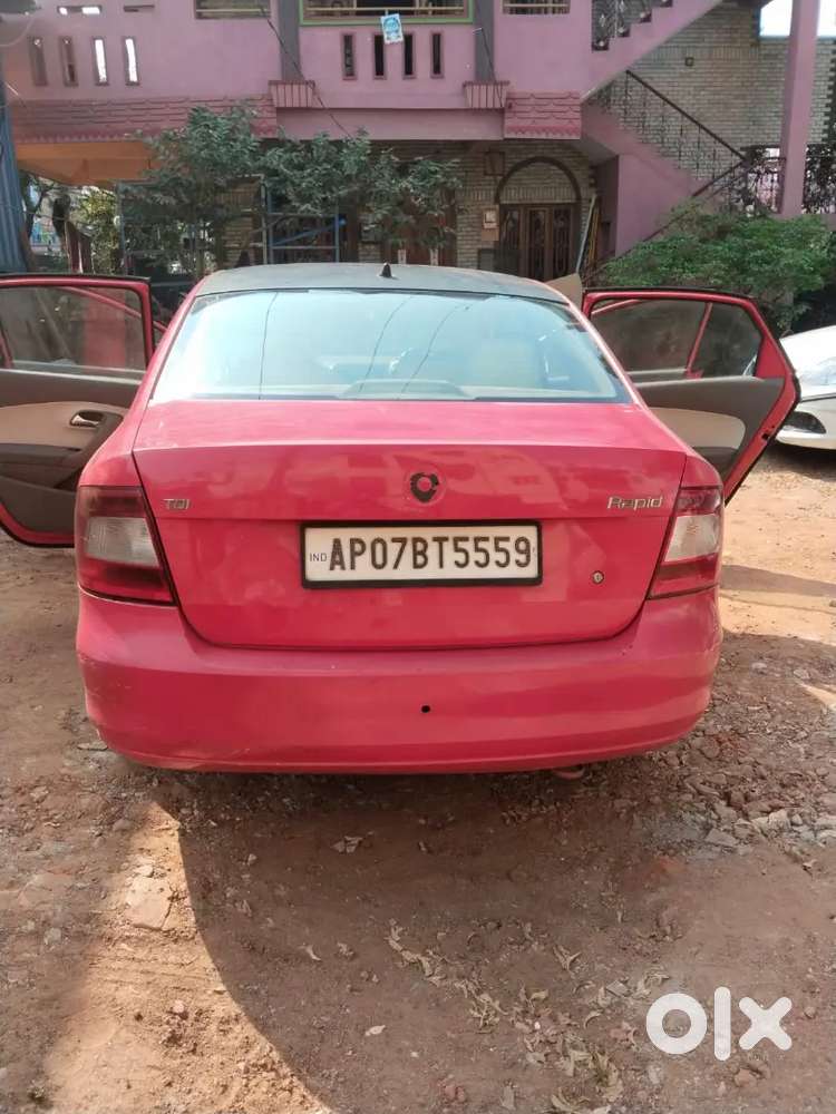 Skoda Rapid 2013 Diesel 75000 Km Driven