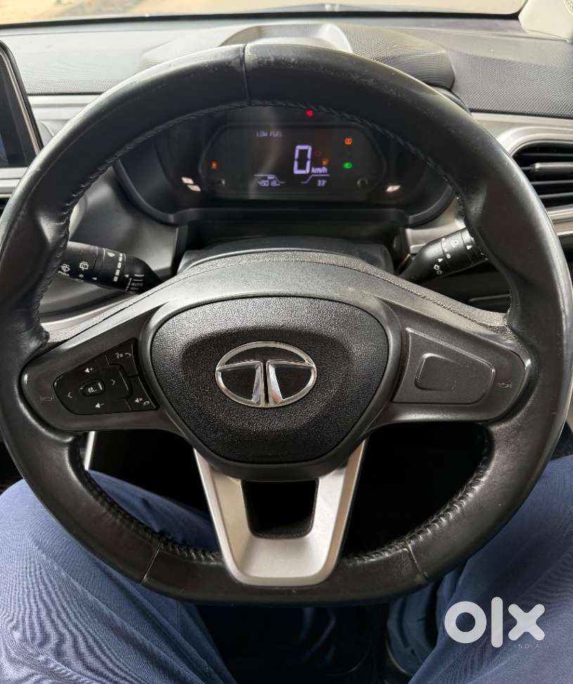 Tata Altroz Xz Plus (s), 2023, Petrol