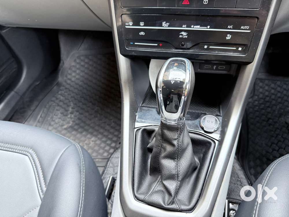 Skoda Kushaq 1.0 Tsi Ambition, 2022, Petrol