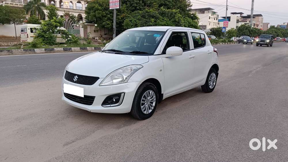 Maruti Suzuki Swift Lxi Optional-o, 2015, Petrol