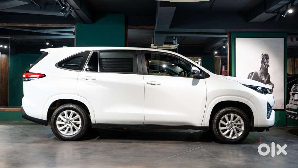 Toyota Innova Hycross Gx (o), 2025, Petrol