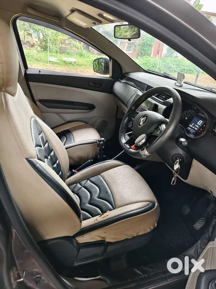 Renault Triber Rxt 2023 Petrol Manual