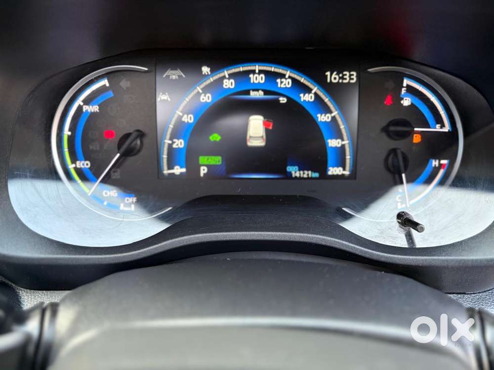 Toyota Innova Hycross 2.0 Zx (o) Hybrid 7 Str, 2025, Petrol