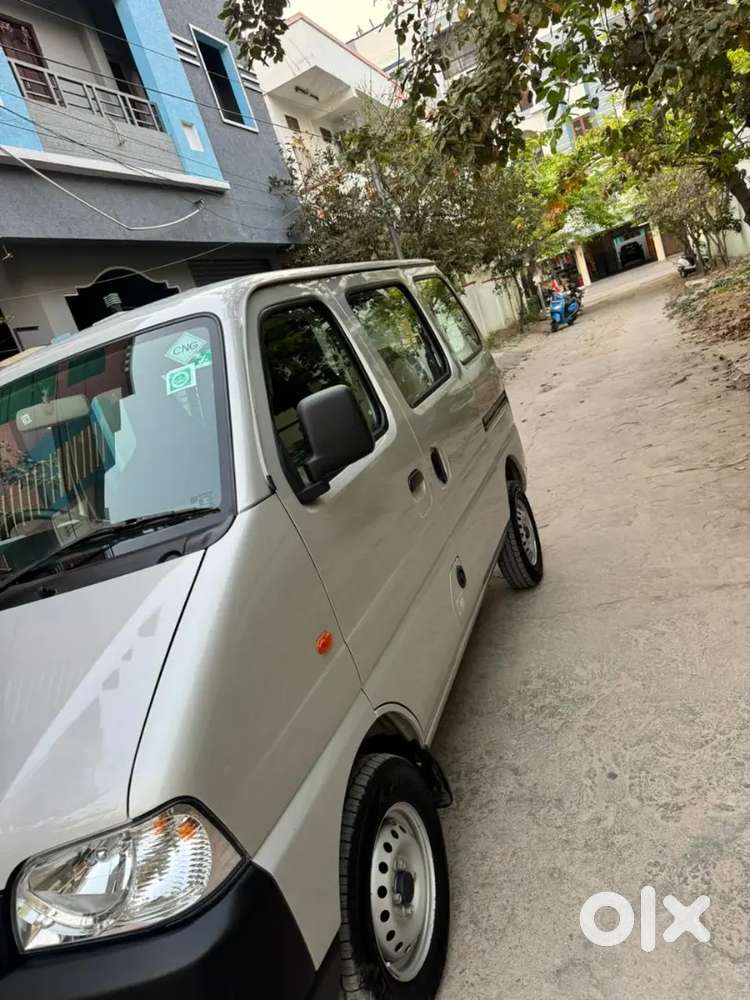 Showroom Track, New Vehicle