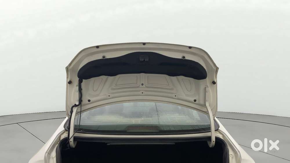 Hyundai Verna [2015-2018] Fluidic 4s 1.6 Vtvt Sx At, 2016, Petrol