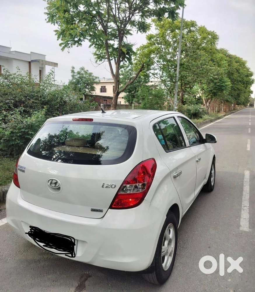 Hyundai Car Manual 2012