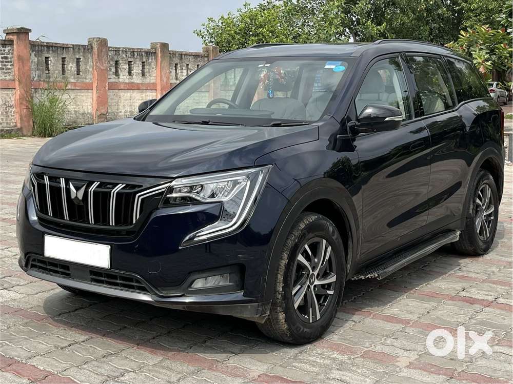 Mahindra Xuv700 Ax 5 Petrol Mt 7 Str (e), 2022, Petrol