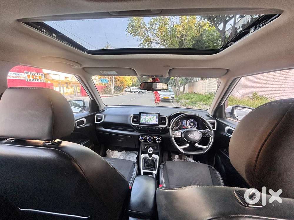 Hyundai Venue Sx (o) Mt 1.5 Diesel, 2021, Diesel