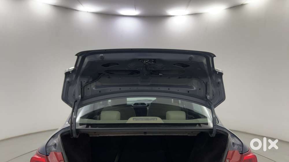 Maruti Suzuki Dzire 1.2 Vxi, 2023, Petrol