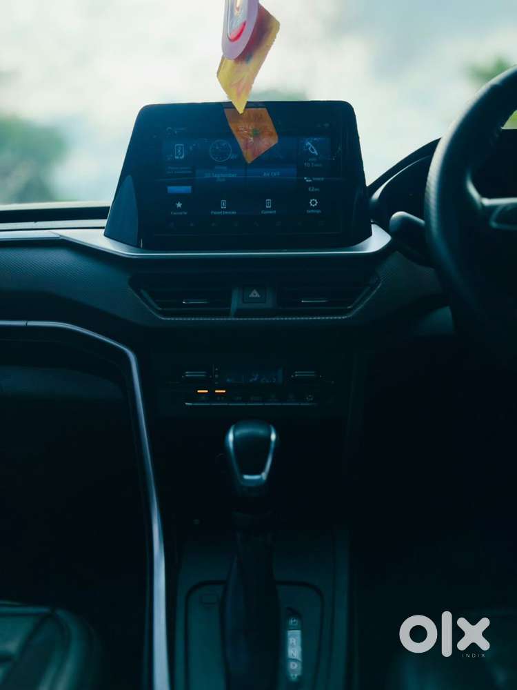 Maruti Suzuki Brezza 1.5 Zxi Plus At Smart Hybrid, 2024, Petrol
