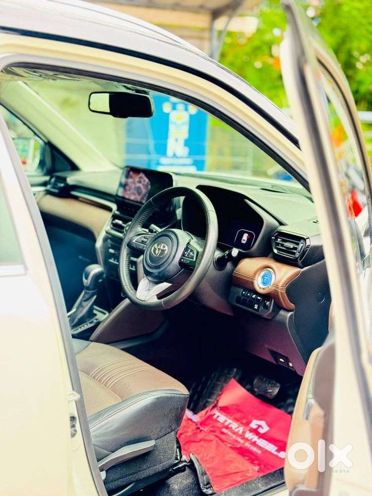 Toyota Urban Cruiser Hyryder 1.5 V Hybrid, 2022, Petrol