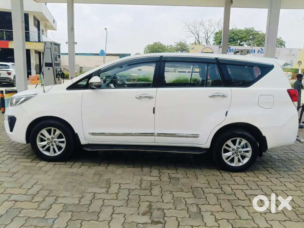 Toyota Innova Hycross 2017