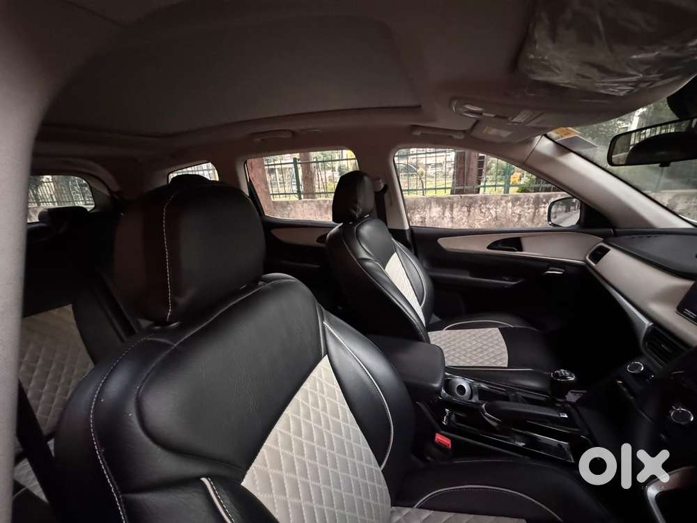 Mahindra Xuv700 2.2 Ax 5 Diesel Mt 7 Str, 2024, Diesel