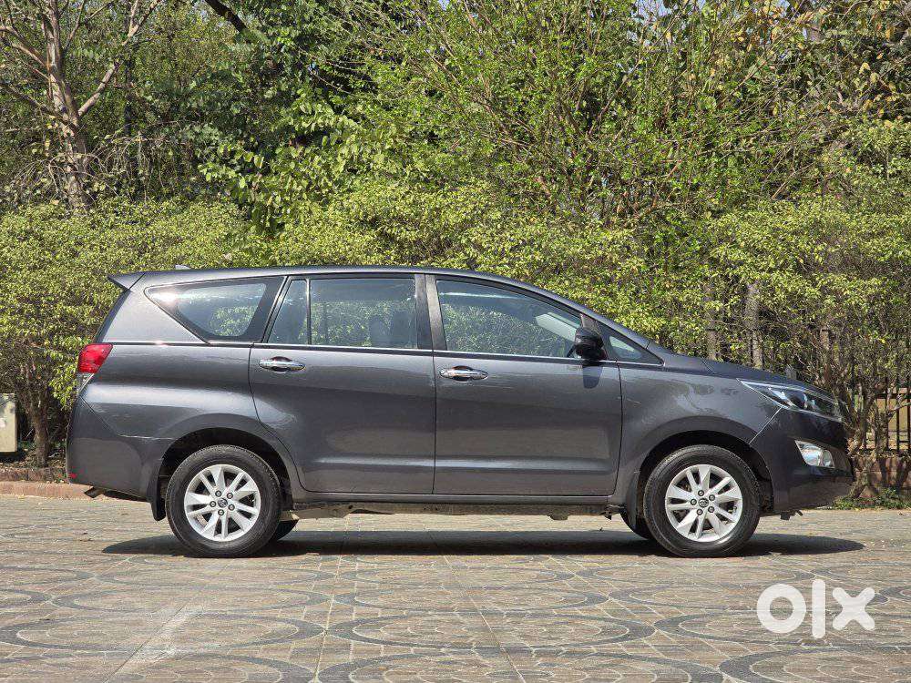 Toyota Innova Crysta