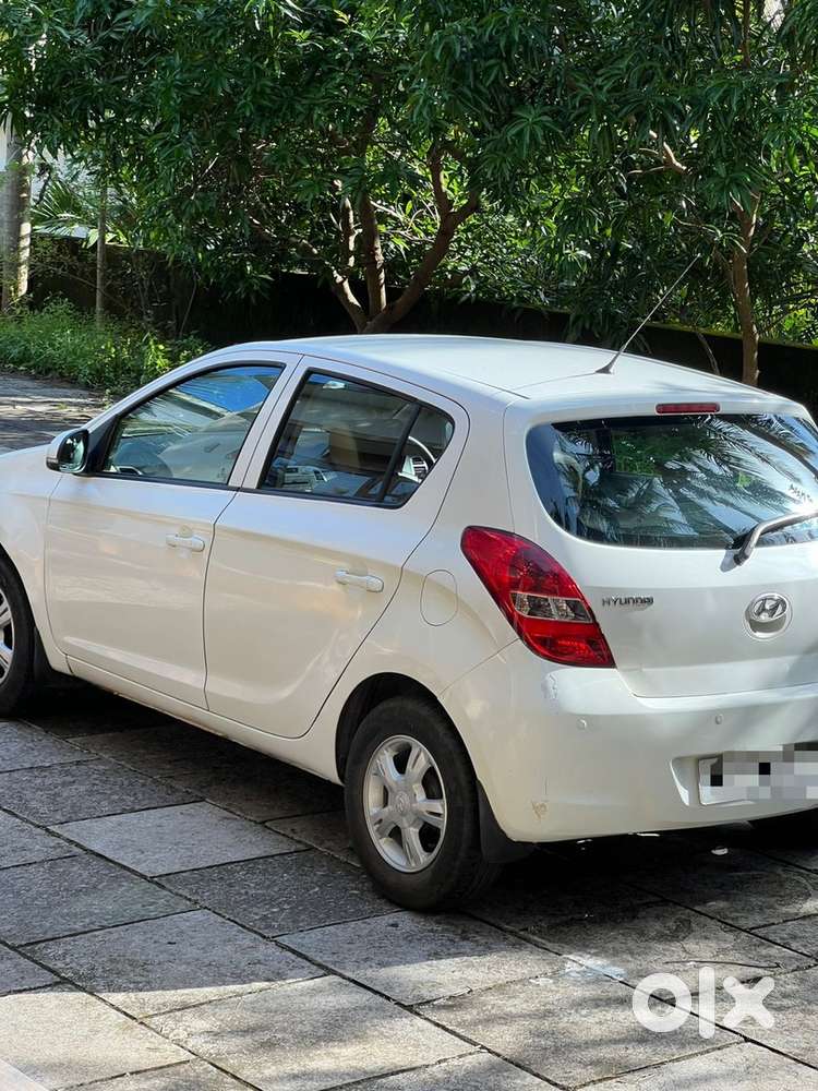 Hyundai I20 Asta Model 2011 Km 105000 New Paper 2031