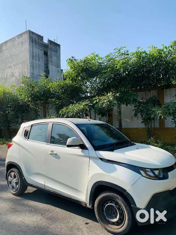 Mahindra Kuv 100