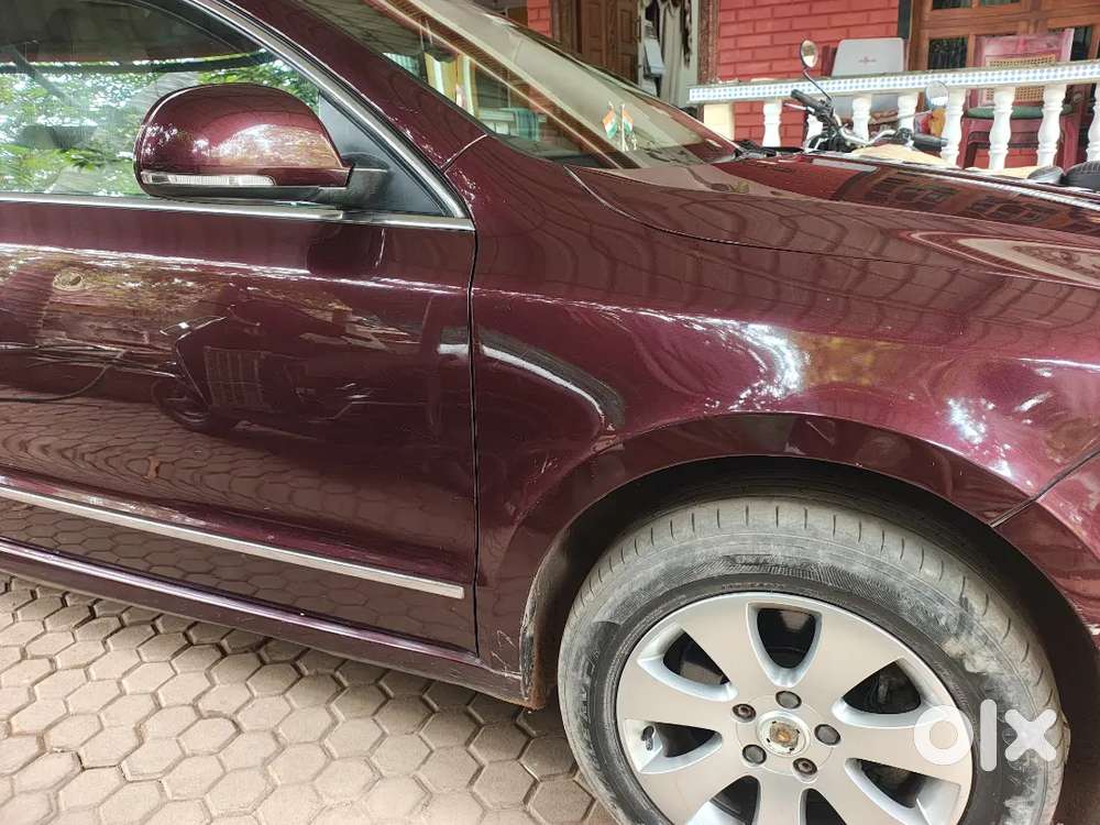 Skoda Superb 2009 Petrol 96000 Km Driven