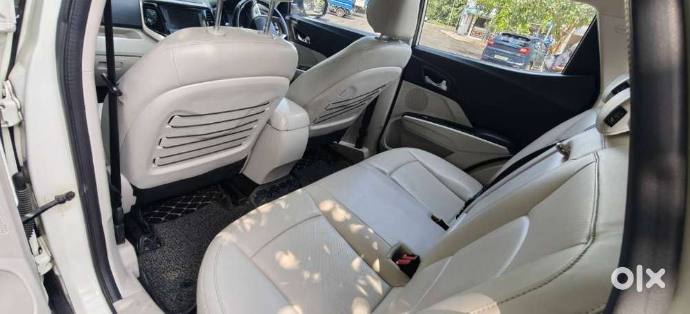 2019 Mahindra Xuv300 W8(o) Diesel | Single Owner