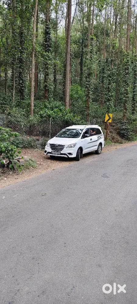Toyota Innova 2012 Diesel Well Maintained
