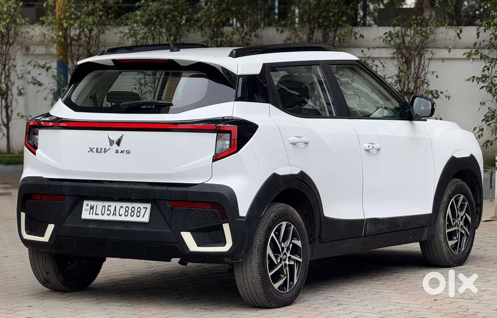 Mahindra Xuv 3xo Ax5 Pm Mt, 2024, Petrol