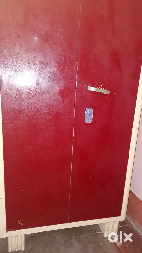 STEEL GOOD QUALITY ALMIRAH