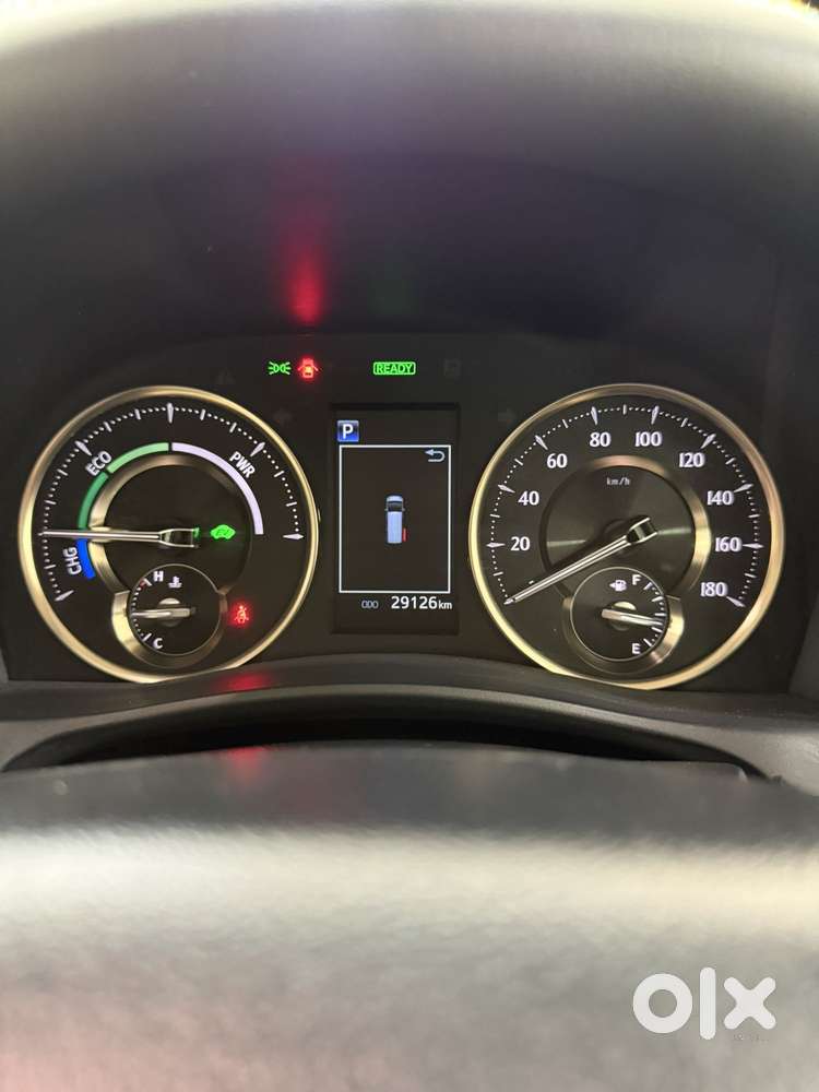 Toyota Vellfire 2.5 Executive Lounge, 2023, Petrol