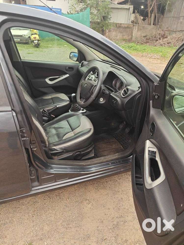 Ford Figo Petrol Titanium, 2010, Petrol